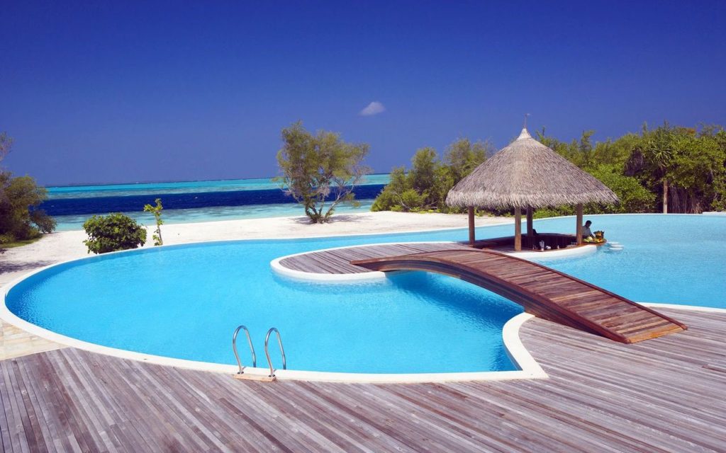 91island-hideaway-maldives-swimming-pool