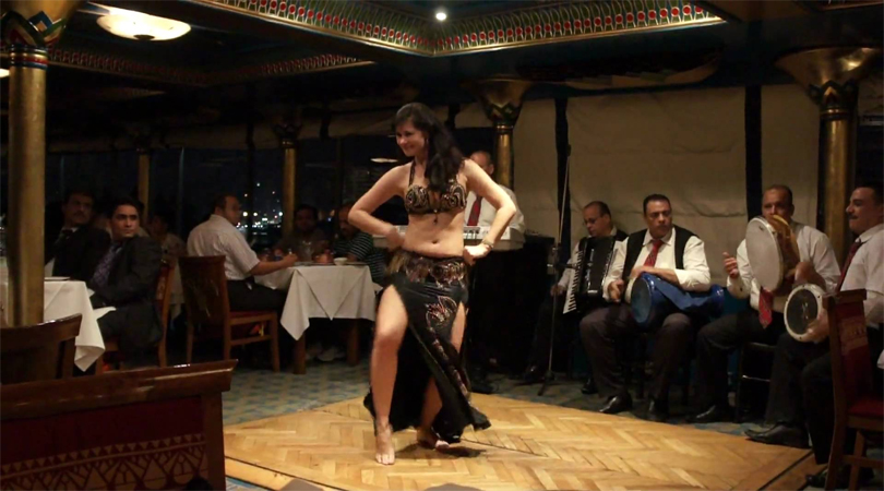 dhow cruise belly dance