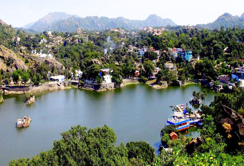 mount abu hill station in rajasthan